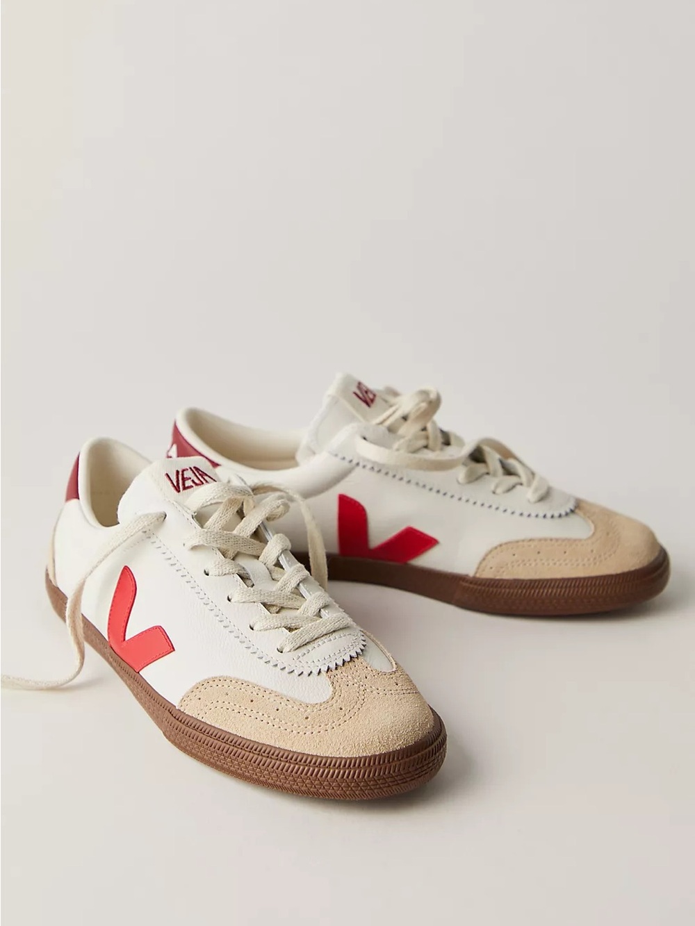 NWT VEJA VOLLEY SNEAKERS - Picture 2 of 9